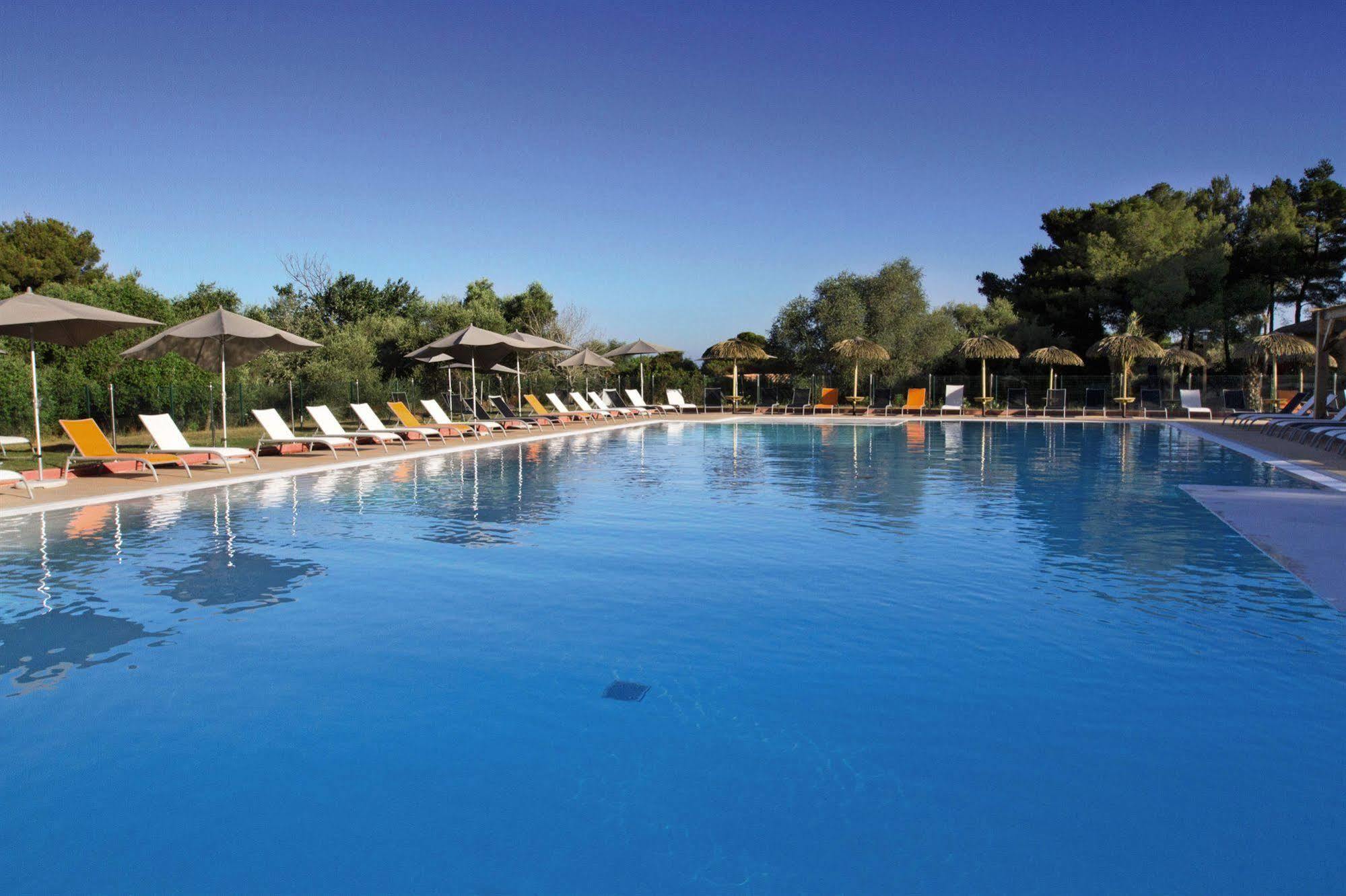 Belambra Clubs Belgodère - Residence Golfe De Lozari Exterior foto